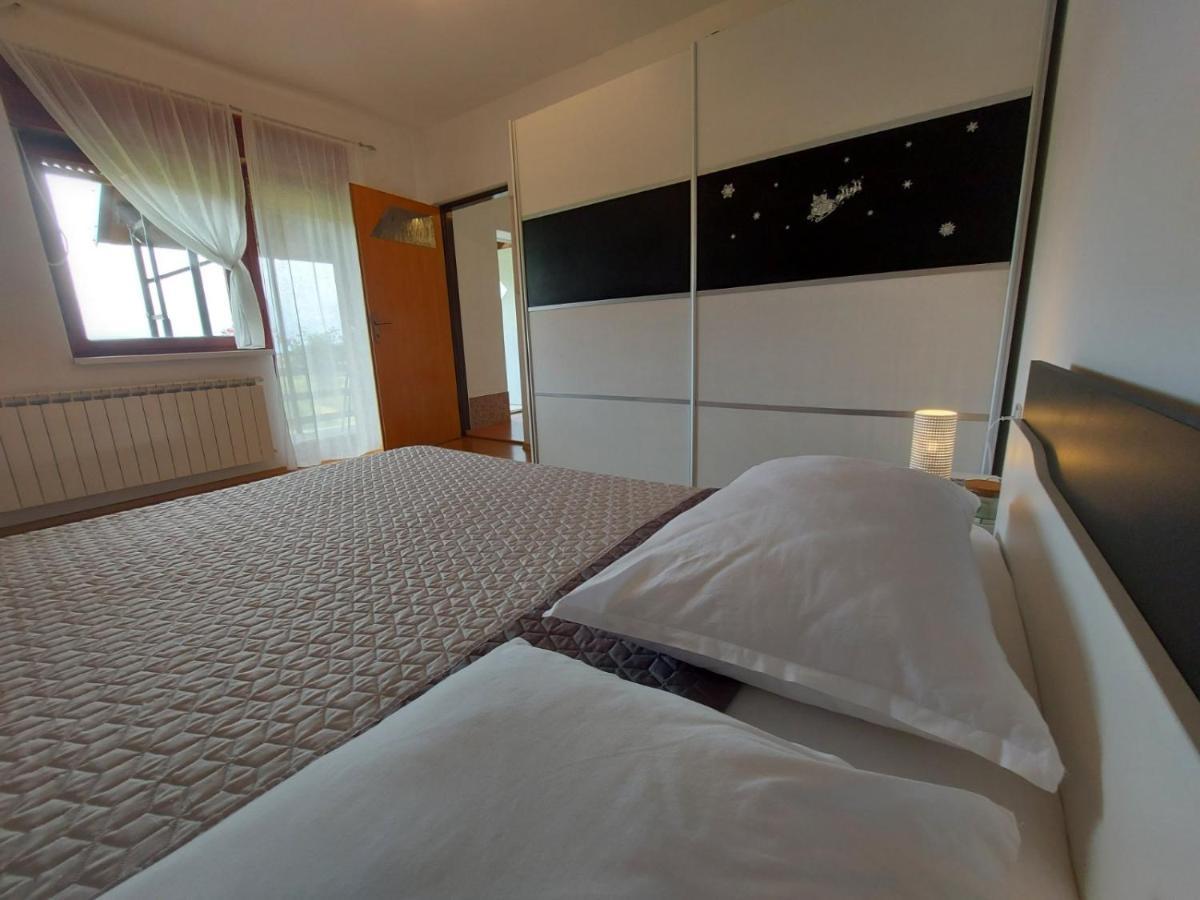 Apartman Skender 3* Ravna Gora Apartment Ngoại thất bức ảnh